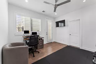 5827 Dolores St, Houston, TX 77057 - Photo 19