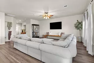 919 Amesbury Ct, Conroe, TX 77316 - Photo 7