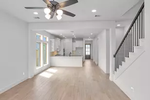 397 Mulberry Creek St, Conroe, TX 77304 - Photo 3