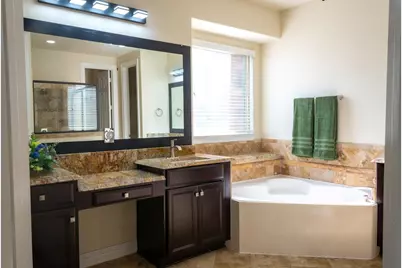 20102 Emery Spur Lane, Cypress, TX 77433 - Photo 9