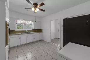 405 Missouri St, Liberty, TX 77575 - Photo 9