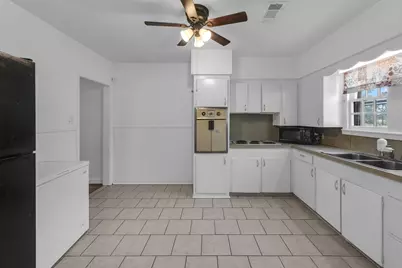 405 Missouri Street, Liberty, TX 77575 - Photo 11