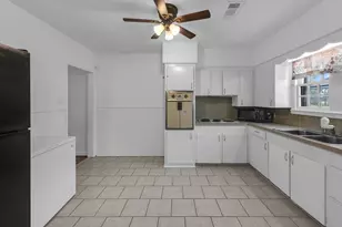 405 Missouri St, Liberty, TX 77575 - Photo 11