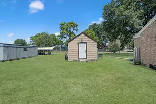 405 Missouri St, Liberty, TX 77575 - Photo 25