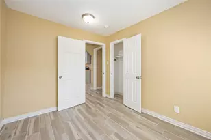 7711 Maxroy St, Houston, TX 77088 - Photo 17