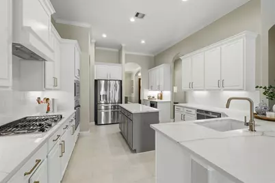 6718 Honeycrest Lane, Spring, TX 77389 - Photo 11