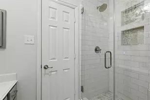 6718 Honeycrest Lane, Spring, TX 77389 - Photo 17