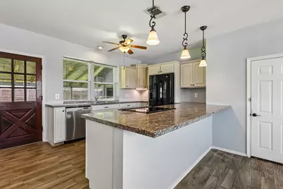 5709 Maco Street, Galveston, TX 77551 - Photo 13