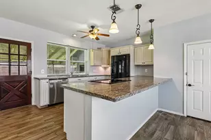 5709 Maco St, Galveston, TX 77551 - Photo 13