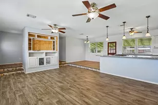 5709 Maco St, Galveston, TX 77551 - Photo 7
