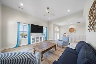 4214 San Jacinto Dr, Galveston, TX 77554 - Photo 3