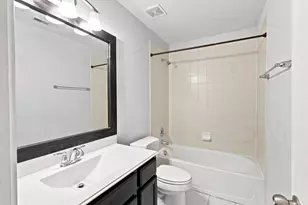 2913 Landing Edge Ln, League City, TX 77539 - Photo 19