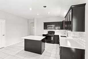2913 Landing Edge Ln, League City, TX 77539 - Photo 7