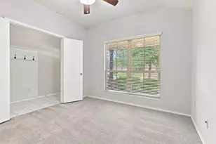 2913 Landing Edge Ln, League City, TX 77539 - Photo 3