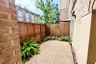 4639 Wild Indigo St, Houston, TX 77027 - Photo 7