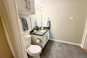 4639 Wild Indigo St, Houston, TX 77027 - Photo 37