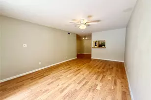 4639 Wild Indigo St, Houston, TX 77027 - Photo 17