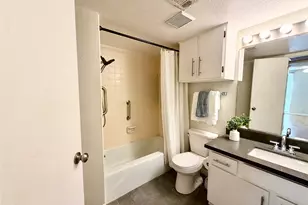 4639 Wild Indigo St, Houston, TX 77027 - Photo 35