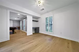 1034 Thornton Rd, Houston, TX 77018 - Photo 5