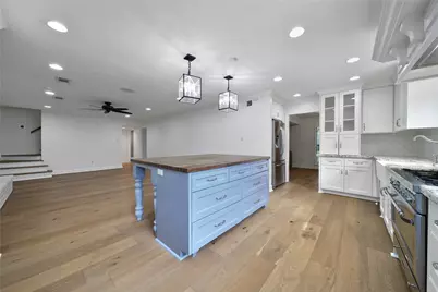 1034 Thornton Road, Houston, TX 77018 - Photo 9