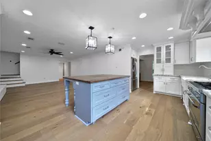 1034 Thornton Rd, Houston, TX 77018 - Photo 9