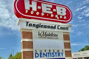 2101 Fountain View Dr, Houston, TX 77057 - Photo 23