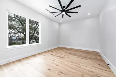 408 W 30th Street, Houston, TX 77018 - Photo 35