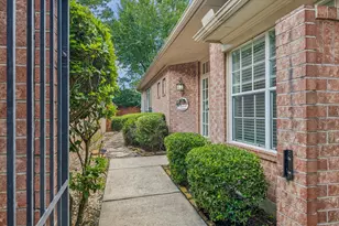 71 W Honey Grove Pl, The Woodlands, TX 77382 - Photo 3