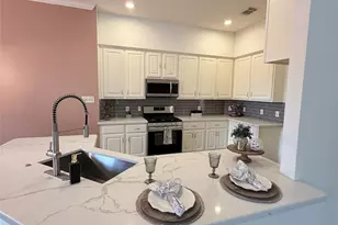 71 W Honey Grove Pl, The Woodlands, TX 77382 - Photo 13