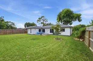 2814 Custer Dr, League City, TX 77573 - Photo 17