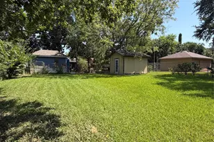8439 Botany Ln, Houston, TX 77075 - Photo 5