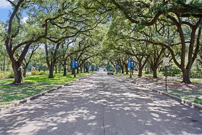 1806 Banks Street #1, Houston, TX 77098 - Photo 31