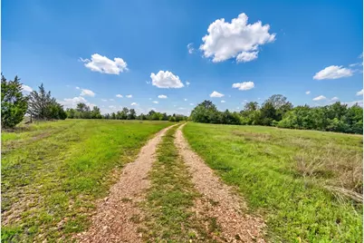 144 Century Lane, Bellville, TX 77418 - Photo 15