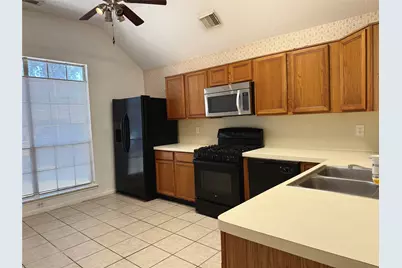 9035 Waving Fields Drive, Houston, TX 77064 - Photo 5