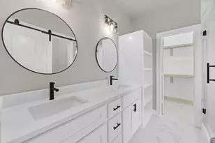 7938 Angus St, Houston, TX 77028 - Photo 21