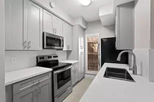 2300 Augusta Dr, Houston, TX 77057 - Photo 5