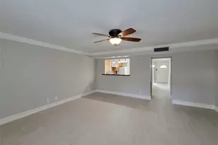 5239 Arboles Dr, Houston, TX 77035 - Photo 13