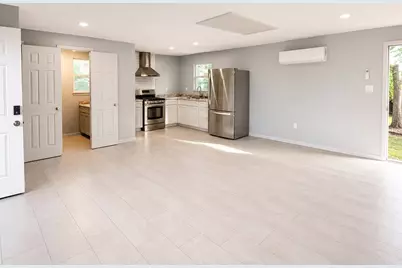635 Nancy Rose #1, Houston, TX 77015 - Photo 1