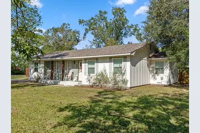 804 Peach Street, El Campo, TX 77437 - Photo 3