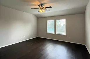 11335 Dawn Beach Ln, Conroe, TX 77304 - Photo 9