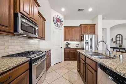 2803 Field Hollow Drive, Pearland, TX 77584 - Photo 11