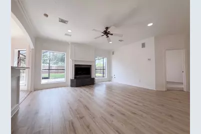 201 Rosemary Lane, Lake Jackson, TX 77566 - Photo 9