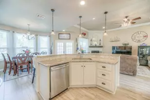 293 Twin Magnolia, Onalaska, TX 77360 - Photo 9