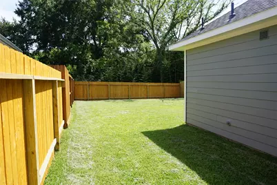 11893 East Gate Drive, Willis, TX 77318 - Photo 21