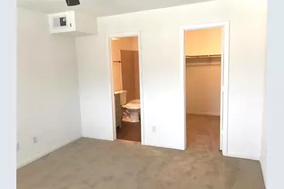 2750 Holly Hall Street #1907, Houston, TX 77054 - Photo 11