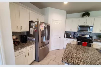 22607 Castello Lakes Drive, Katy, TX 77449 - Photo 11
