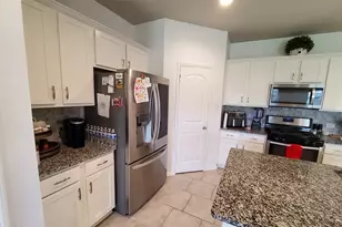 22607 Castello Lakes Dr, Katy, TX 77449 - Photo 11