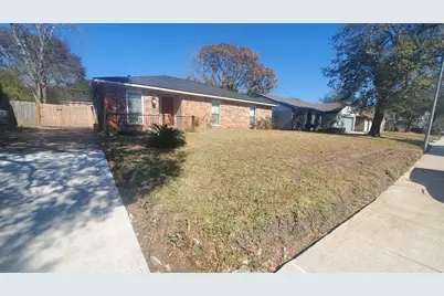 15414 W Hampton Circle, Houston, TX 77071 - Photo 3