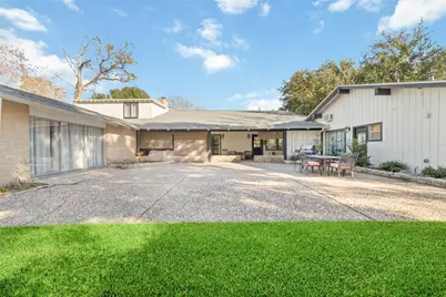 8808 Wateka Drive, Houston, TX 77074 - Photo 31