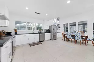 8808 Wateka Dr, Houston, TX 77074 - Photo 13